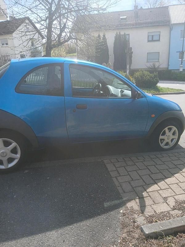 Second-hand Ford Ka 95 CP (69 kW) 2004 Albastru Hatchback