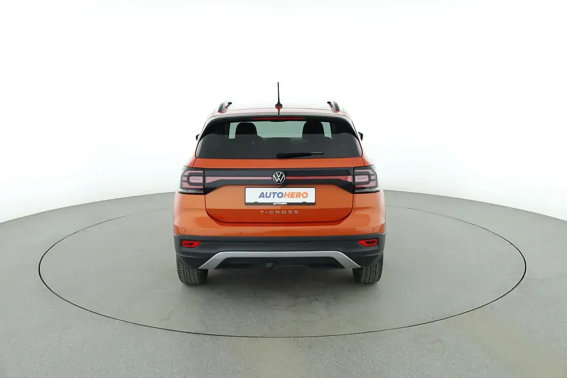 Gebraucht VW T-Cross United 110 PS (80 kW) 2021 Orange SUV