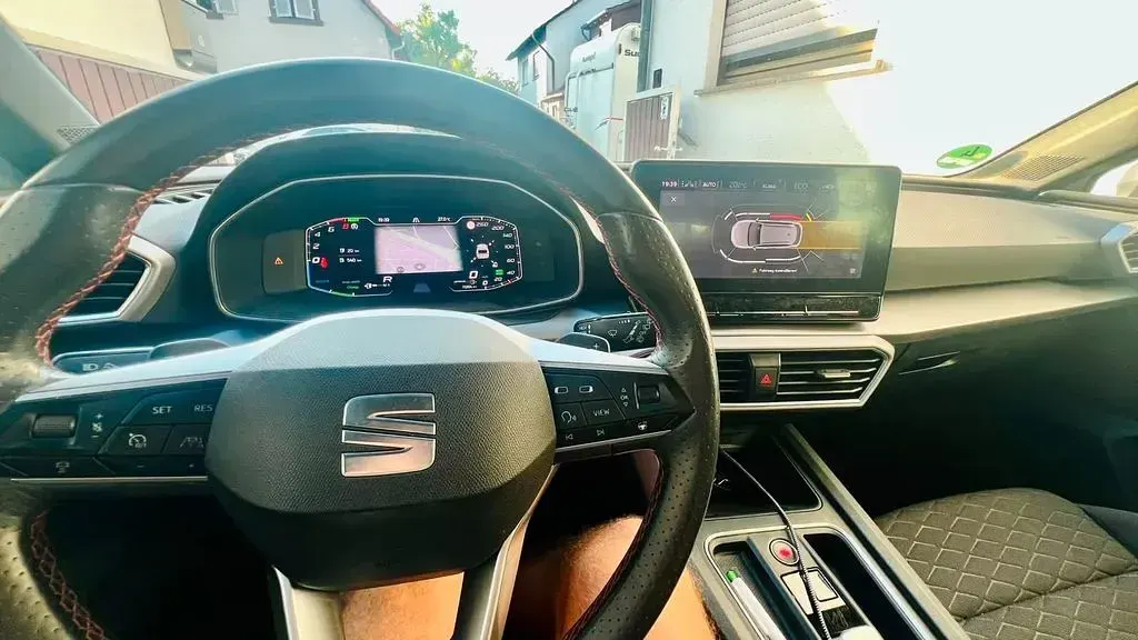 Gebraucht Seat Leon FR 204 PS (150 kW) 2021 Weiß Limousine