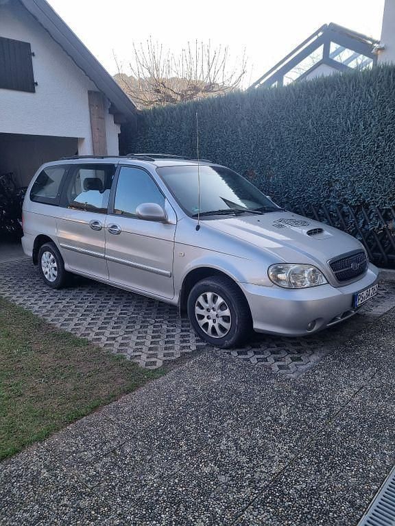 Gebraucht Kia Carnival EX 144 PS (105 kW) 2004 Silber Van / Kleinbus