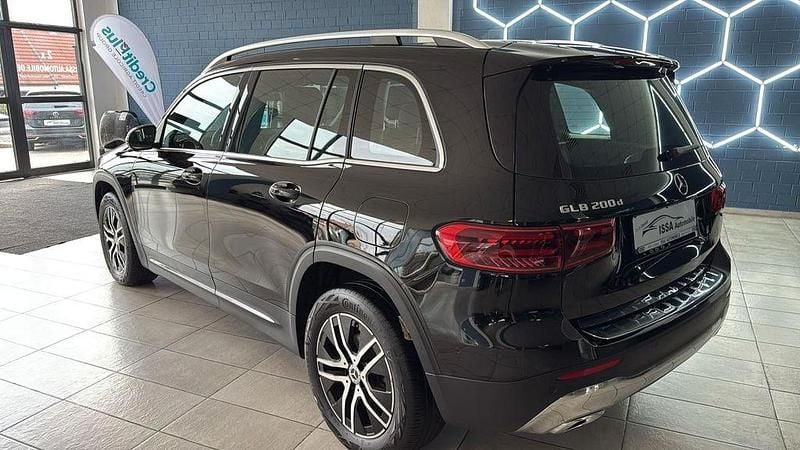 Gebraucht Mercedes GLB200 150 PS (110 kW) 2024 Schwarz SUV
