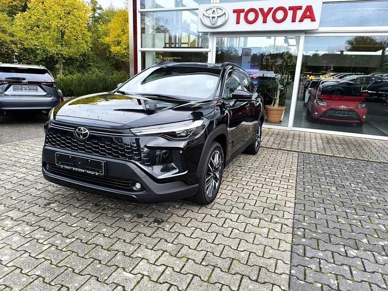 Schwarz Gebraucht 2025 Toyota Corolla Cross SUV | 39.990 € (Fairer Preis) - Bild 1/4