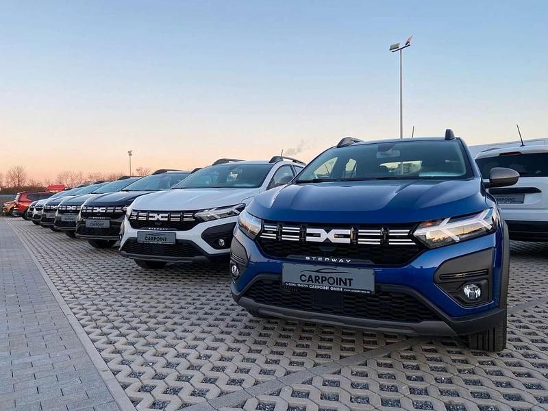 Neu Dacia Sandero Essentiel 110 PS (80 kW) 2025 Arktis weiß Kleinwagen
