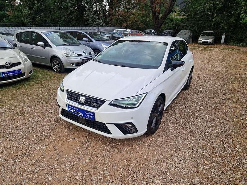 Weiß Gebraucht 2021 Seat Ibiza FR Kleinwagen | 18.500 € (Fairer Preis) - Bild 1/4