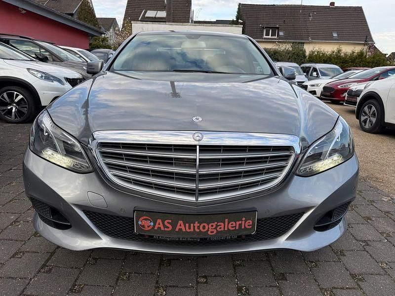 Gebraucht Mercedes E200 184 PS (135 kW) 2013 Silber Limousine