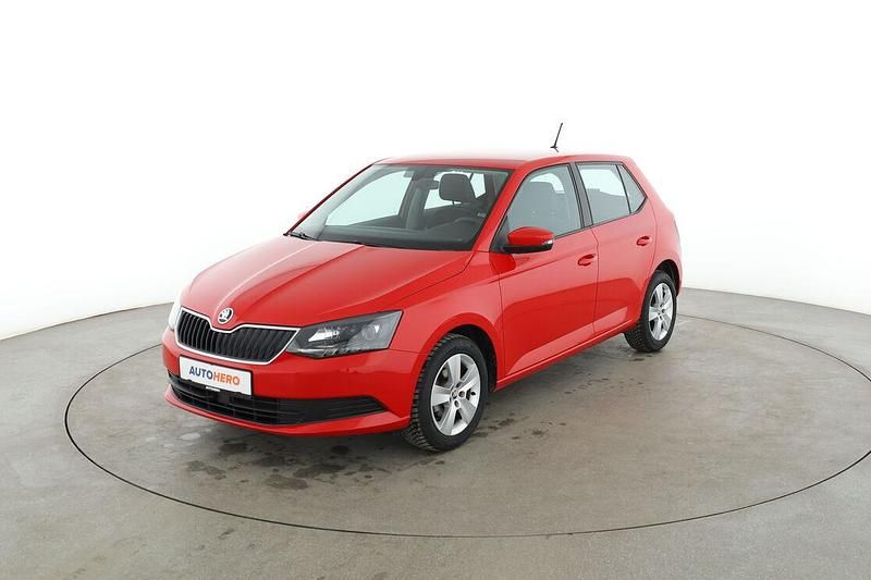 Rot Gebraucht 2015 Skoda Fabia Ambition Limousine | 11.340 € (Fairer Preis) - Bild 1/3