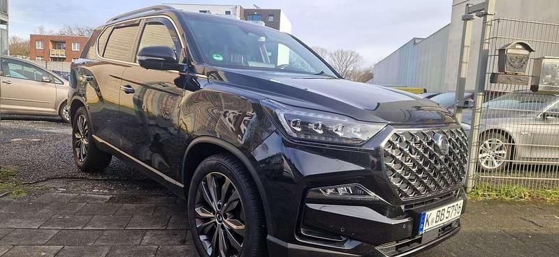 Schwarz Gebraucht 2024 Ssangyong (KGM) Rexton Sapphire SUV | 29.999 € (Superpreis) - Bild 1/4