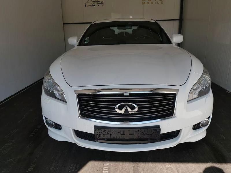 Weiß Gebraucht 2014 Infiniti Q70 Premium Limousine | 9.950 € - Bild 1/4