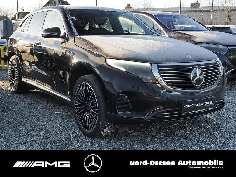 Gebraucht Mercedes EQC400 300 kW (408 PS) 2022 Unilack schwarz SUV