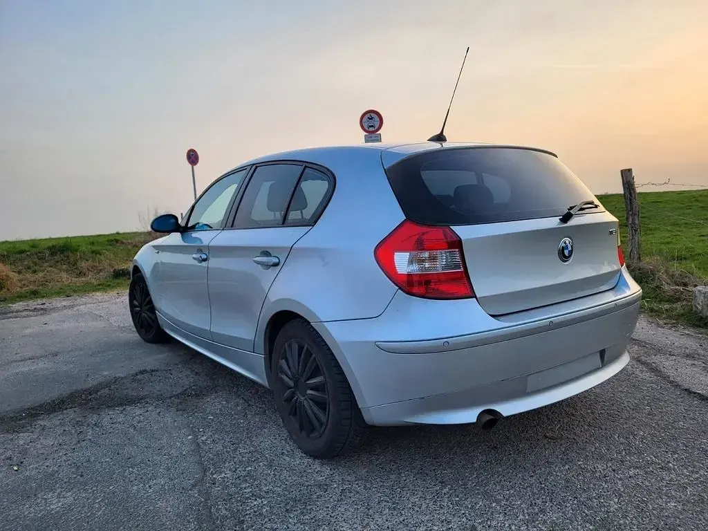 Gebraucht BMW 118 129 PS (94 kW) 2006 Grau Kleinwagen