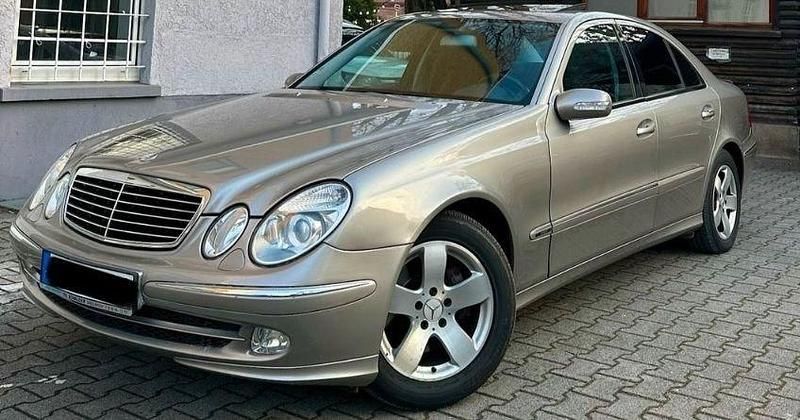 Gebraucht Mercedes E320 224 PS (164 kW) 2002 Andere farben Limousine
