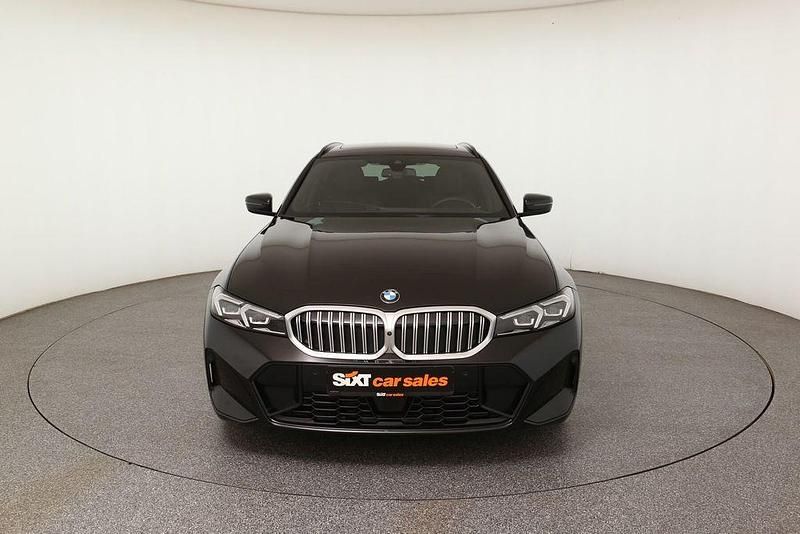 Gebraucht BMW 320 M Sport 184 PS (135 kW) 2025 Schwarz Limousine