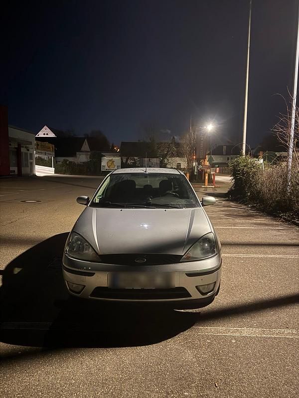 Gebraucht Ford Focus 116 PS (85 kW) 2004 Silber Kleinwagen