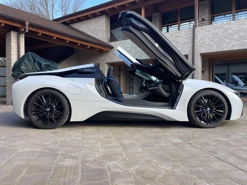 Gebraucht BMW i8 Sport Line 374 PS (275 kW) 2018 Weiß Cabrio