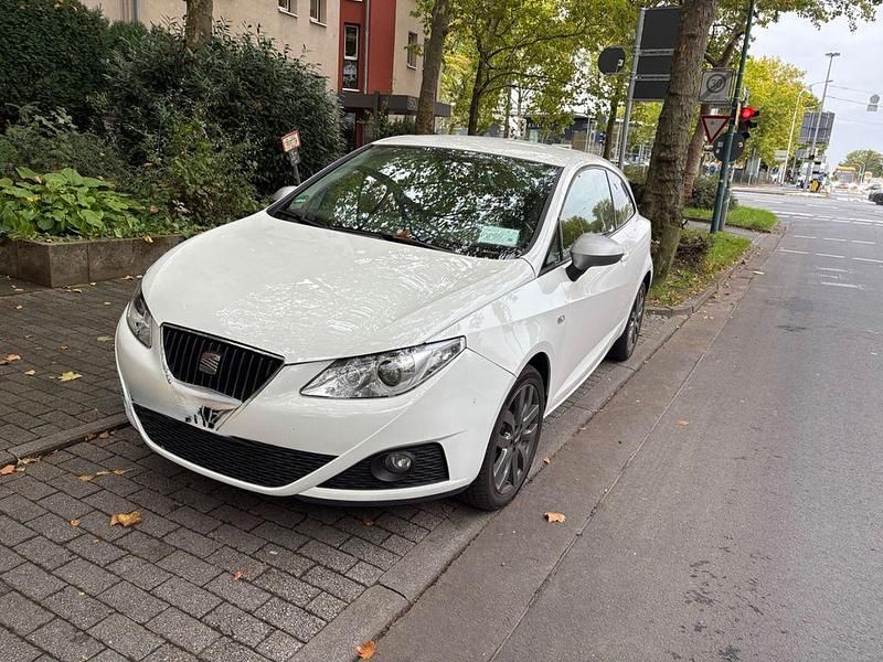 Weiß Gebraucht 2010 Seat Ibiza SC FR Kleinwagen | 5.200 € (Guter Preis) - Bild 1/4