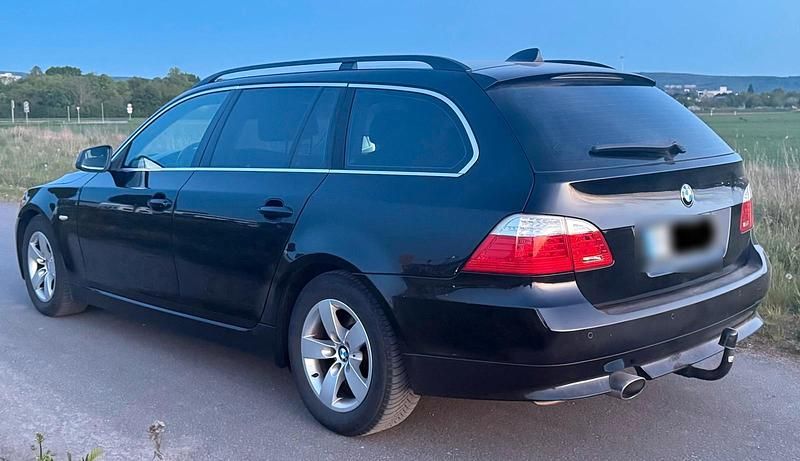 Second-hand BMW 520 163 CP (119 kW) 2010 Negru Break