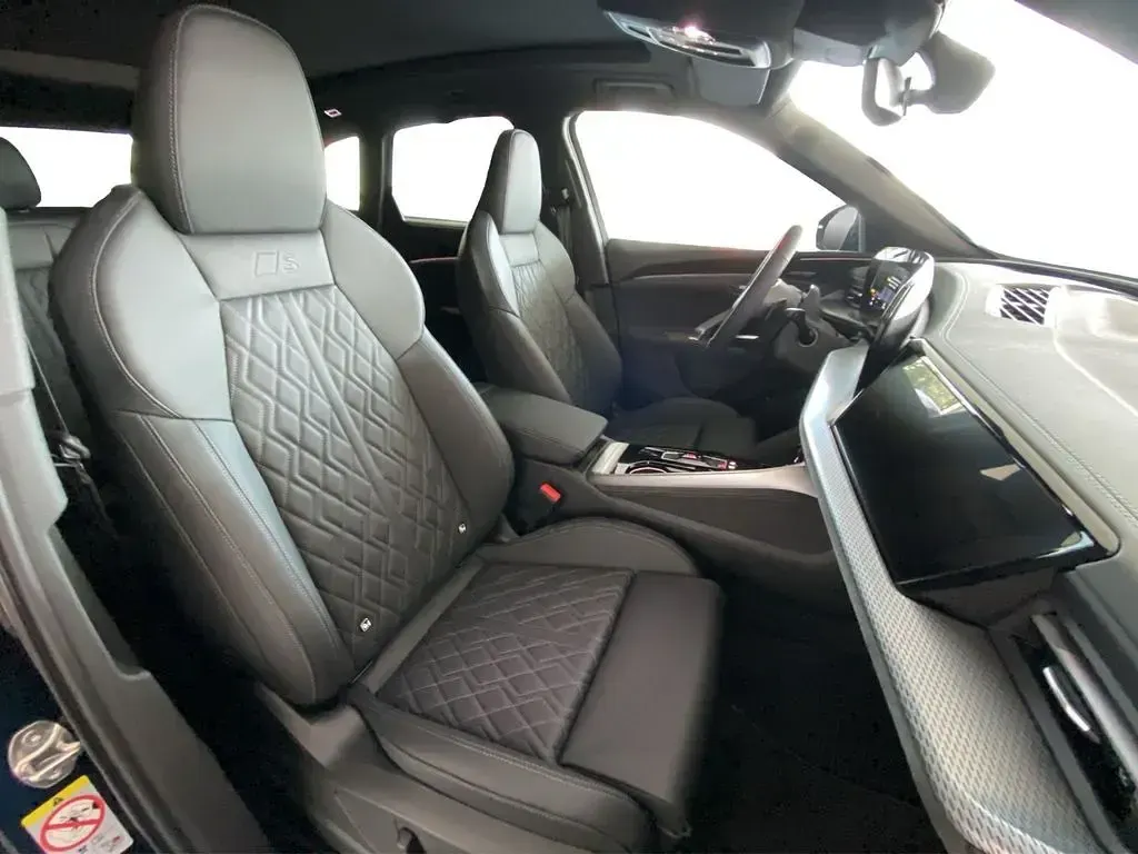Neu Audi SQ5 Advanced 367 PS (269 kW) 2026 Mythosschwarz metallic (metallic) SUV