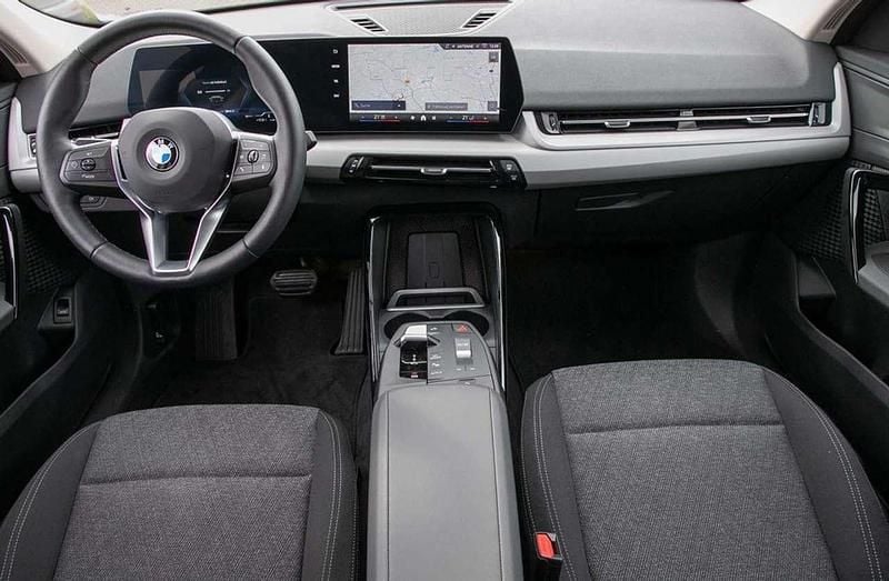 Gebraucht BMW X2 170 PS (125 kW) 2024 Black sapphire metallic SUV