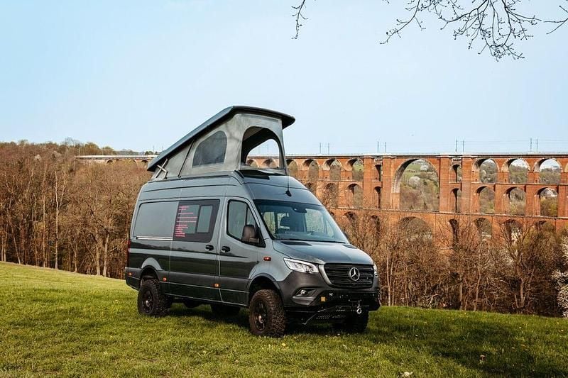 Grau Gebraucht 2025 Mercedes Sprinter Van | 166.900 € - Bild 1/4