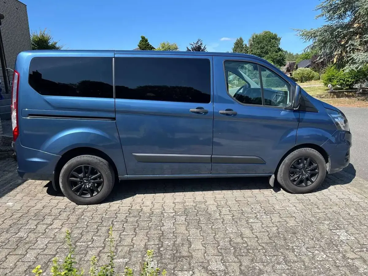 Gebraucht Ford Transit Custom Trend 131 PS (96 kW) 2019 Blau Van