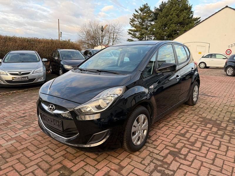 Gebraucht Hyundai ix20 Edition 90 PS (66 kW) 2012 Schwarz Kleinwagen
