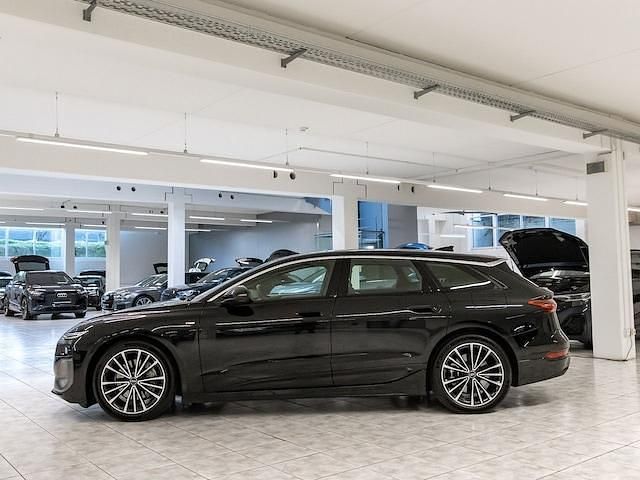 Gebraucht Audi A6 e-tron Performance 269 kW (367 PS) 2025 Mythosschwarz metallic Kombi