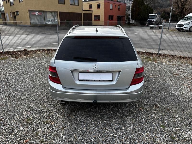 Gebraucht Mercedes C200 184 PS (135 kW) 2009 Silber Kombi