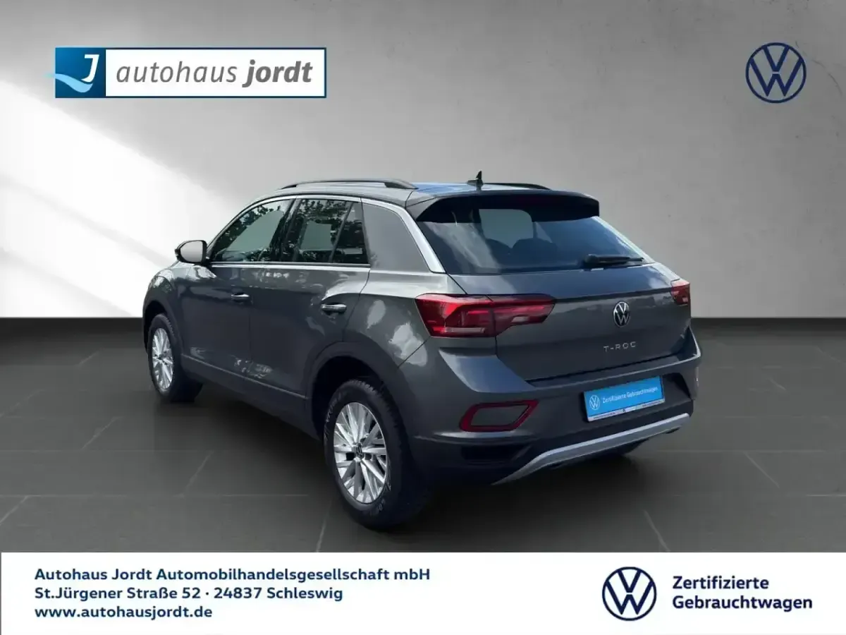 Gebraucht VW T-Roc Life 116 PS (85 kW) 2024 Grau SUV