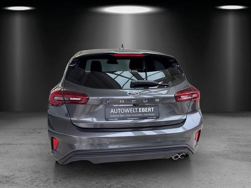 Neu Ford Focus ST-Line 125 PS (91 kW) 2026 Magnetic grau Limousine