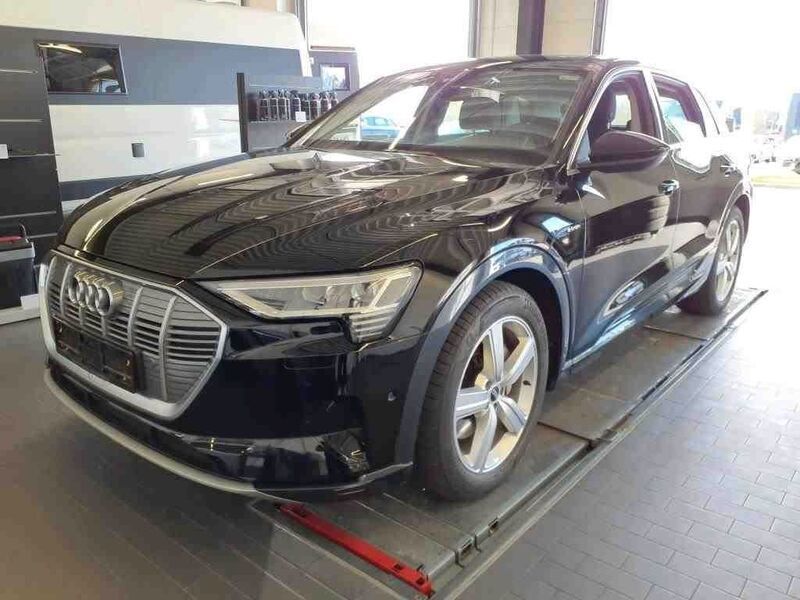 Schwarz Gebraucht 2022 Audi e-tron Advanced SUV | 29.990 € (Guter Preis) - Bild 1/4