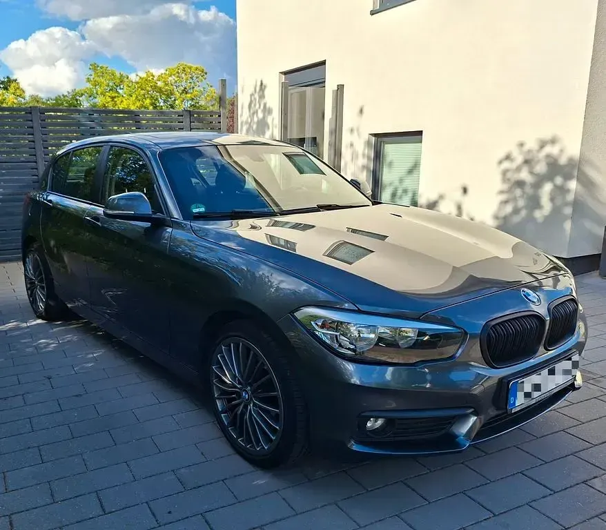 Gebraucht BMW 118 Advantage 136 PS (100 kW) 2016 Grau Kleinwagen