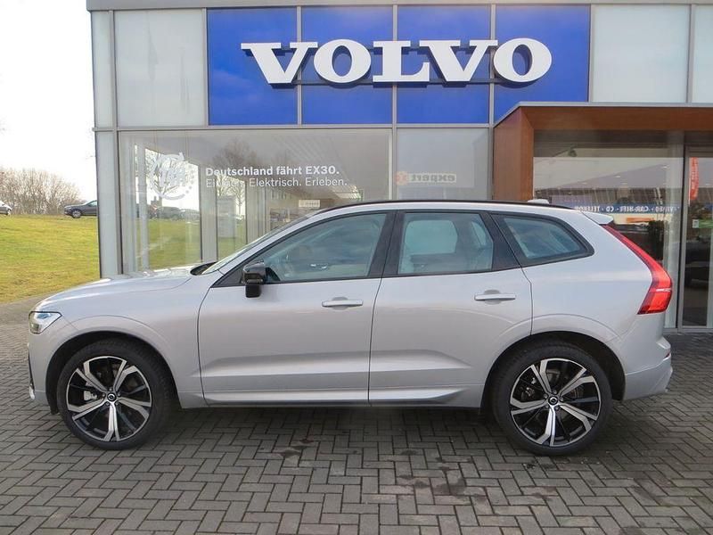 Gebraucht Volvo XC60 Plus 197 PS (144 kW) 2024 Silber SUV