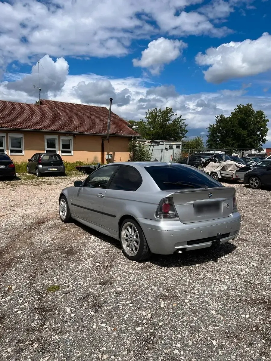 Gebraucht BMW 320 180 PS (132 kW) 2002 Silber