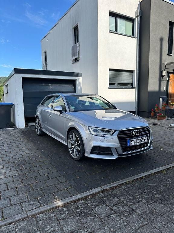 Gebraucht Audi A3 S-Line 150 PS (110 kW) 2017 Grau Limousine