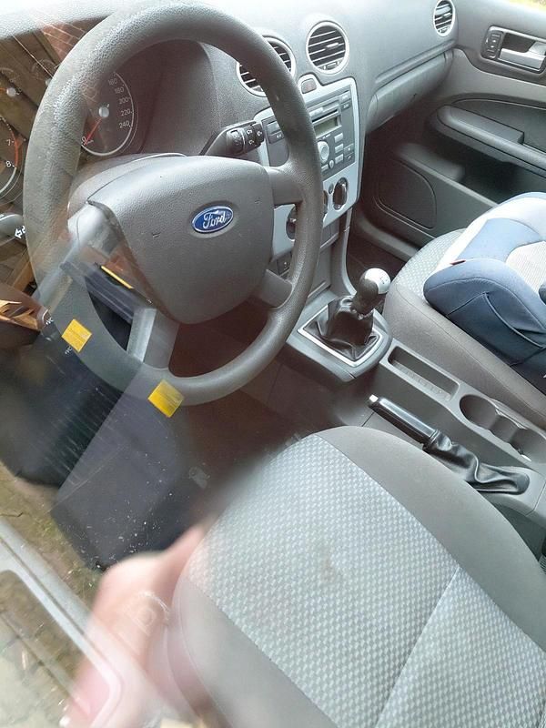 Gebraucht Ford Focus 101 PS (74 kW) 2007 Silber Kombi