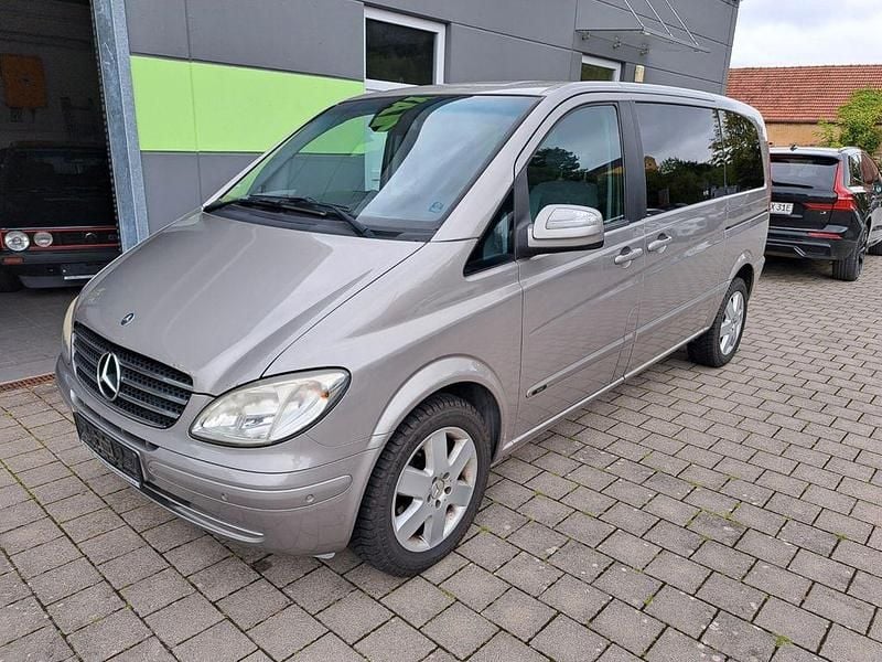Silber Gebraucht 2009 Mercedes Viano Van / Kleinbus | 7.990 € (Superpreis) - Bild 1/4