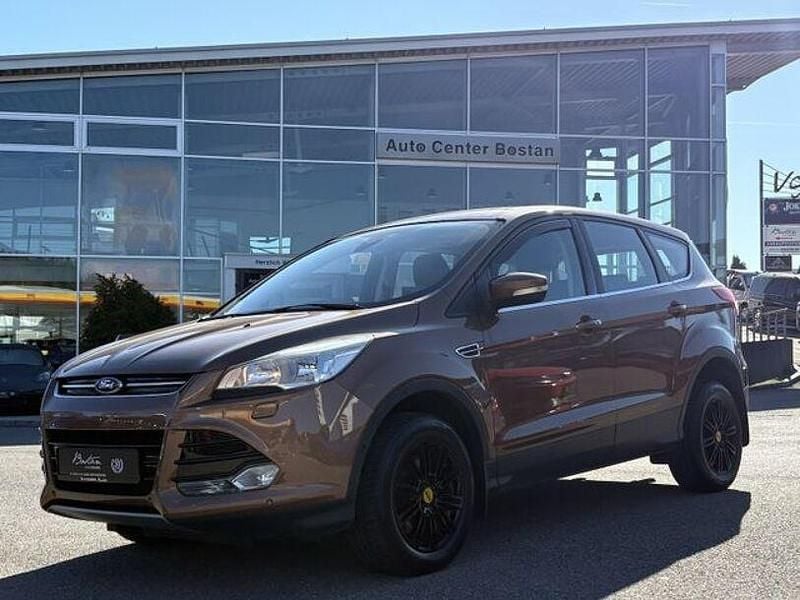 Gebraucht Ford Kuga Titanium 163 PS (119 kW) 2013 Braun SUV