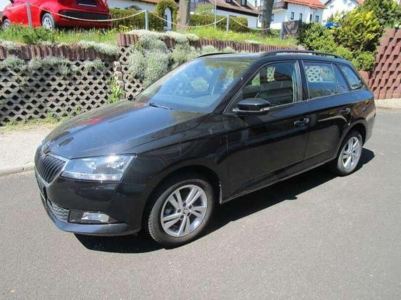 Schwarz Gebraucht 2021 Skoda Fabia Kombi | 16.490 € (Fairer Preis) - Bild 1/4