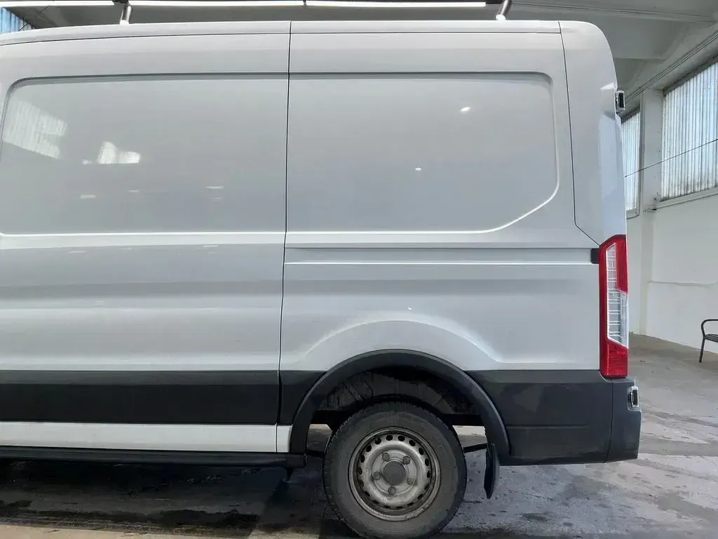 Gebraucht Ford Transit 107 PS (78 kW) 2020 Frozen white Van / Kleinbus