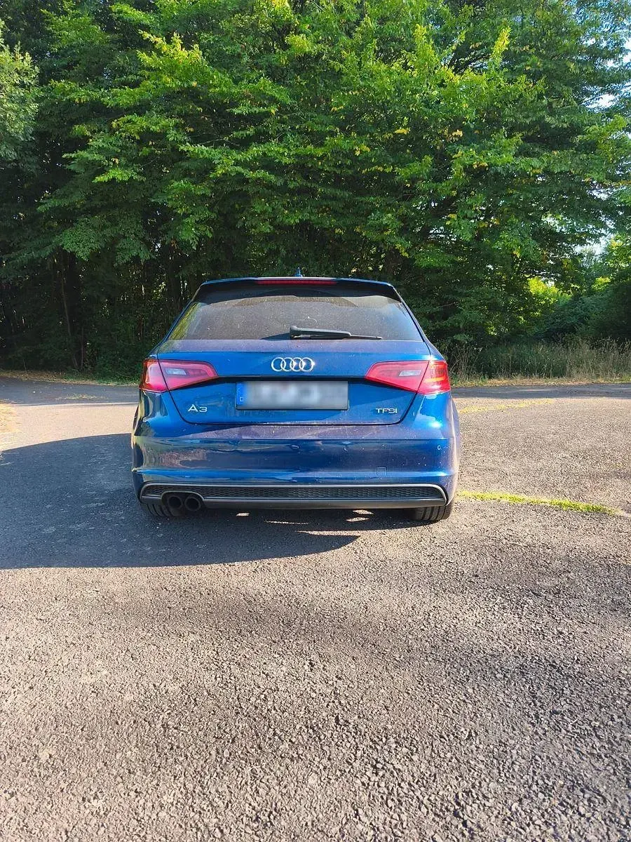 Gebraucht Audi A3 Ambition 122 PS (89 kW) 2013 Blau Limousine