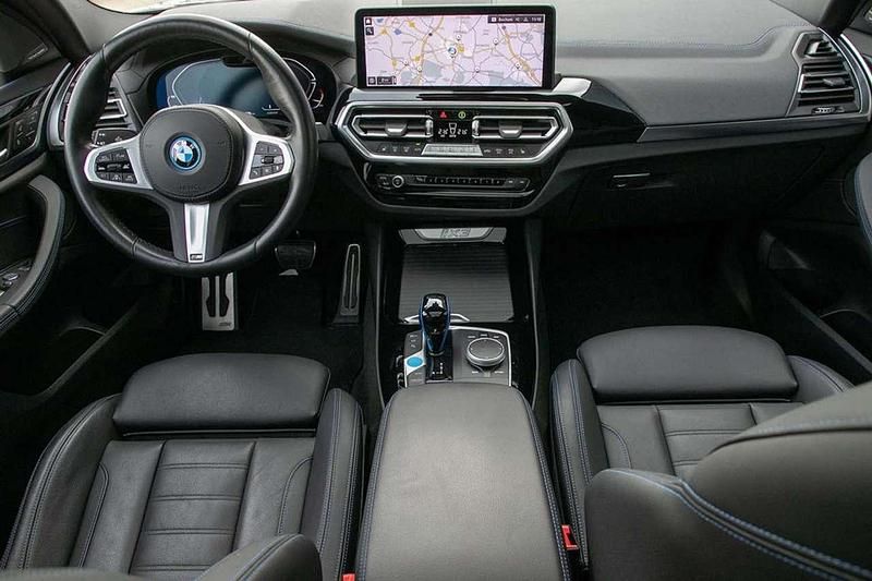 Gebraucht BMW iX3 Impressive 210 kW (286 PS) 2023 Sophistograu metallic SUV