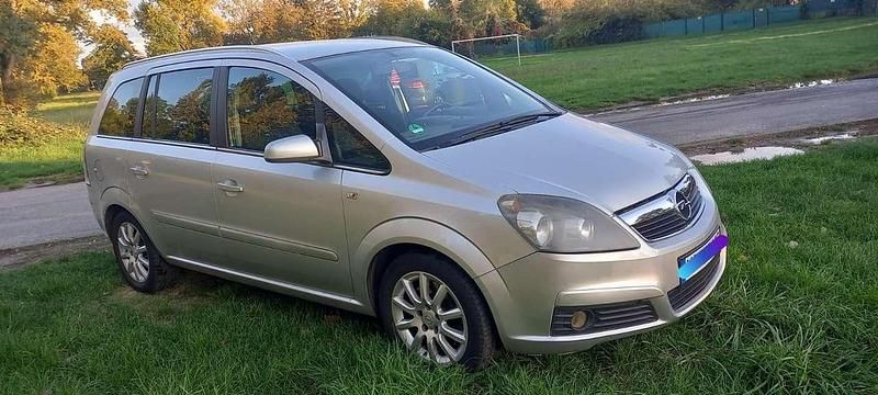 Gebraucht Opel Zafira 120 PS (88 kW) 2008 Silber Van / Kleinbus