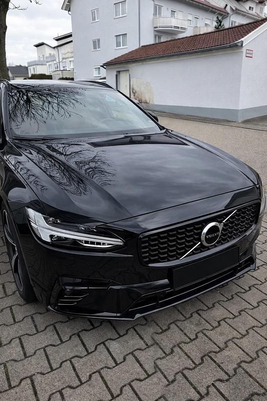 Gebraucht Volvo V90 193 PS (141 kW) 2023 Schwarz Kombi