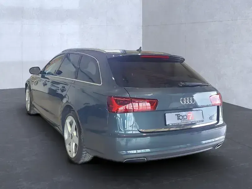 Gebraucht Audi A6 Ambiente 218 PS (160 kW) 2016 Blau Kombi
