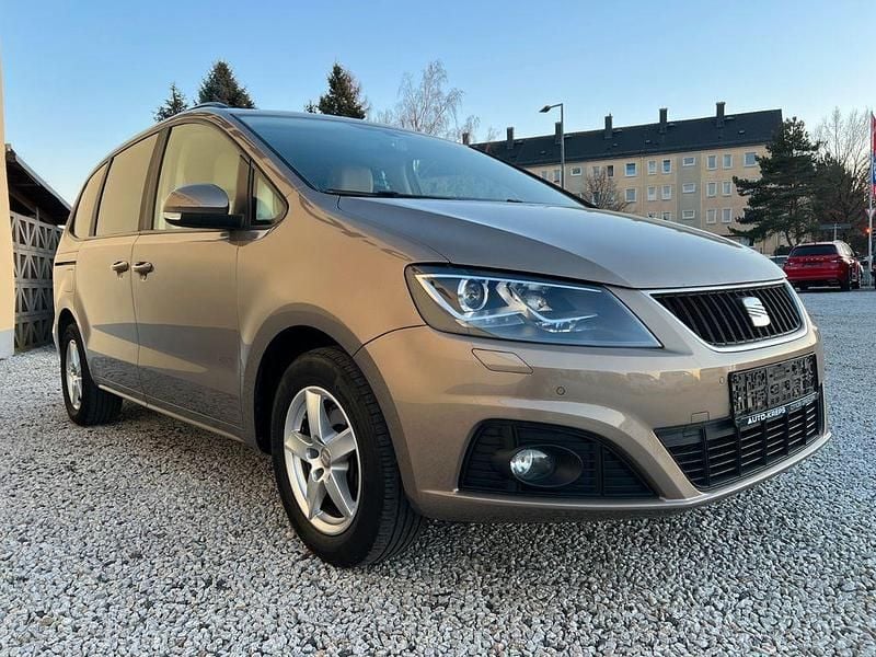 Gebraucht Seat Alhambra Style 140 PS (102 kW) 2014 Gold Van / Kleinbus