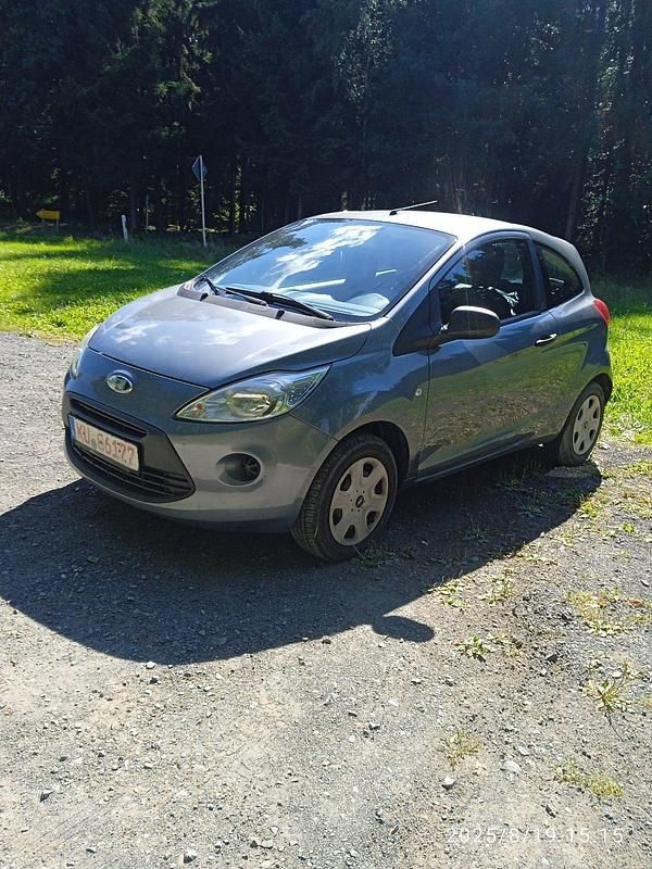 Grau Gebraucht 2010 Ford Ka Kleinwagen | 1.599 € - Bild 1/4