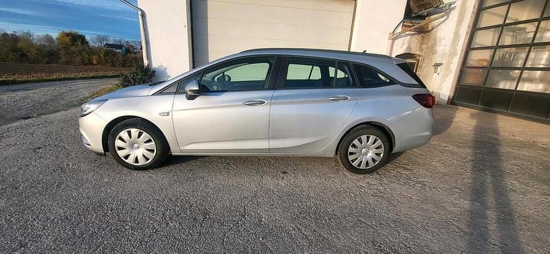 Gebraucht Opel Astra 136 PS (100 kW) 2018 Silber Kombi