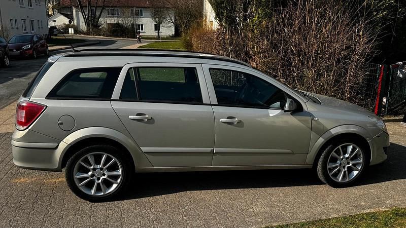 Gebraucht Opel Astra 2007 Grau Kombi