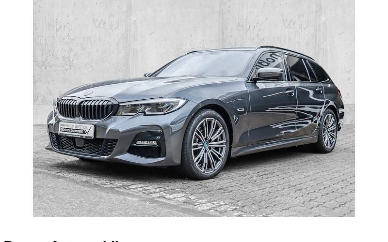 Grau Gebraucht 2022 BMW 320e M Sport Kombi | 31.250 € (Fairer Preis) - Bild 1/4