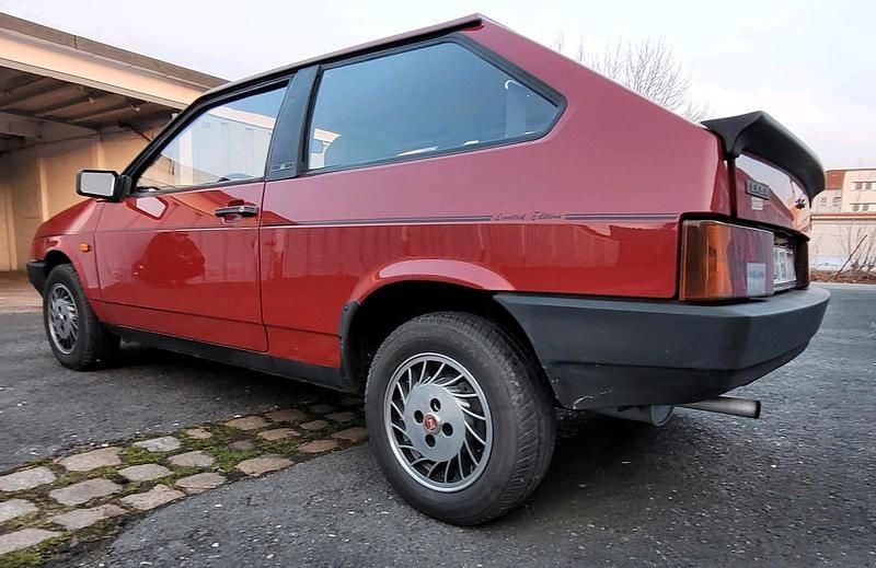 Second-hand Lada Samara 54 CP (39 kW) 1994 Roșu Hatchback